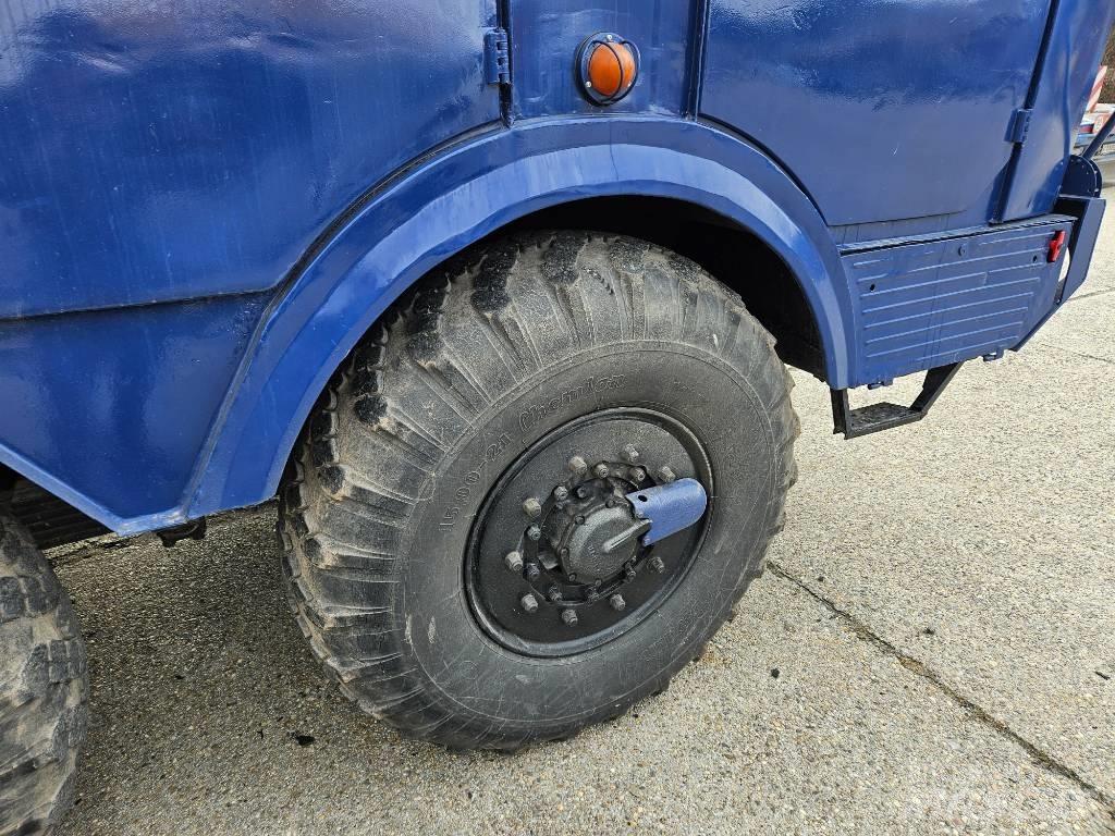 Tatra 813 8x8 KOLOS Kamioni-šasije