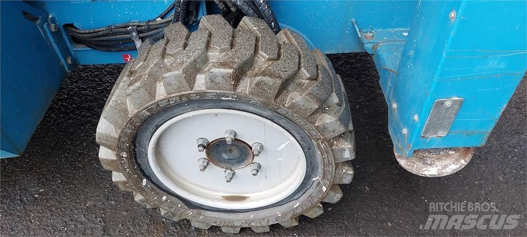  CX15, 4x4 Makazaste platforme