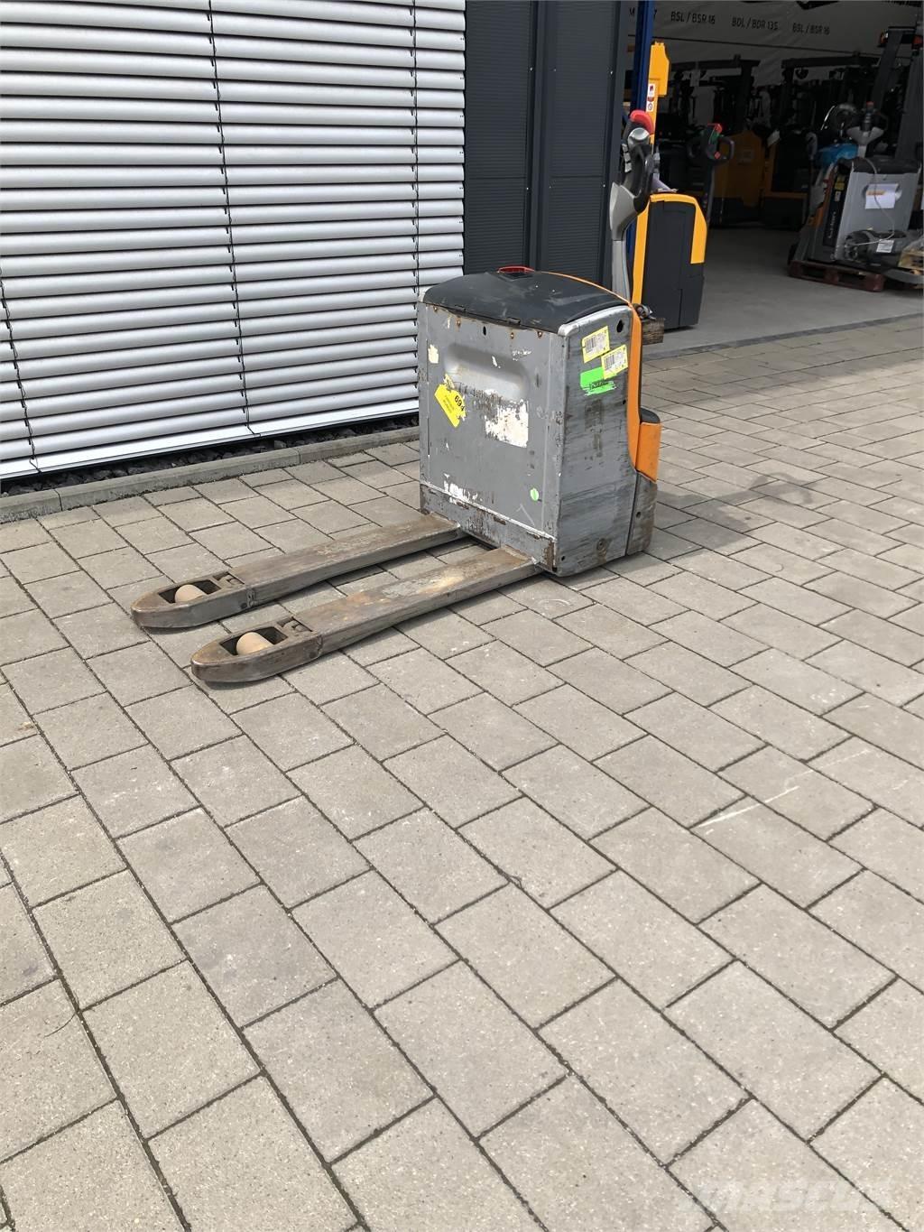 Still EXU16 Nisko podizni električni viljuškar