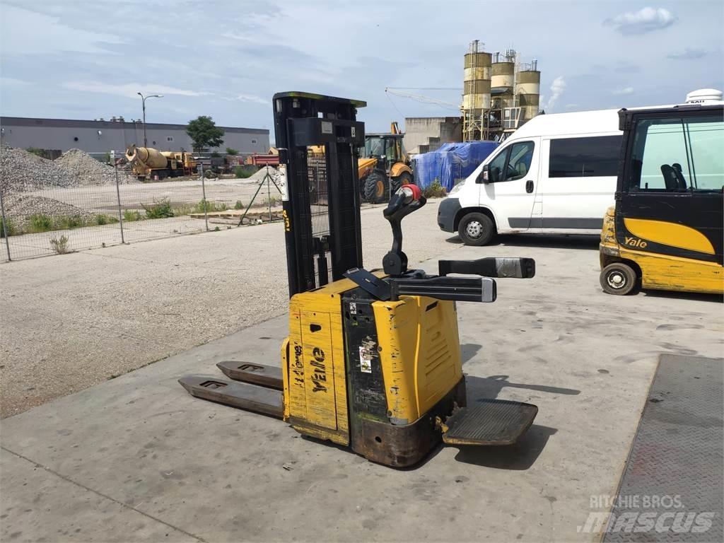 Yale MS15X IL Ručni električni viljuškar