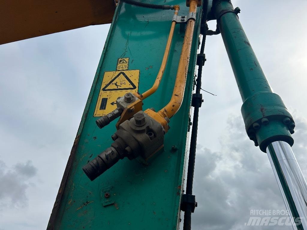 JCB 220X LC Bageri guseničari