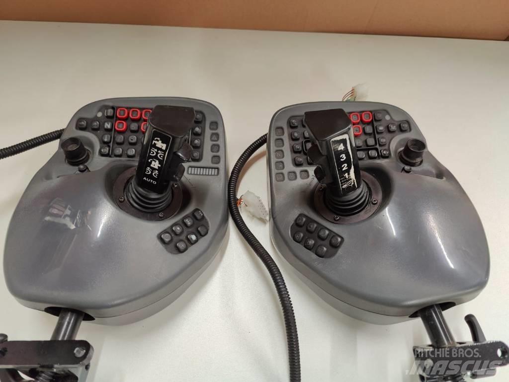 Komatsu Joysticks Elektronika