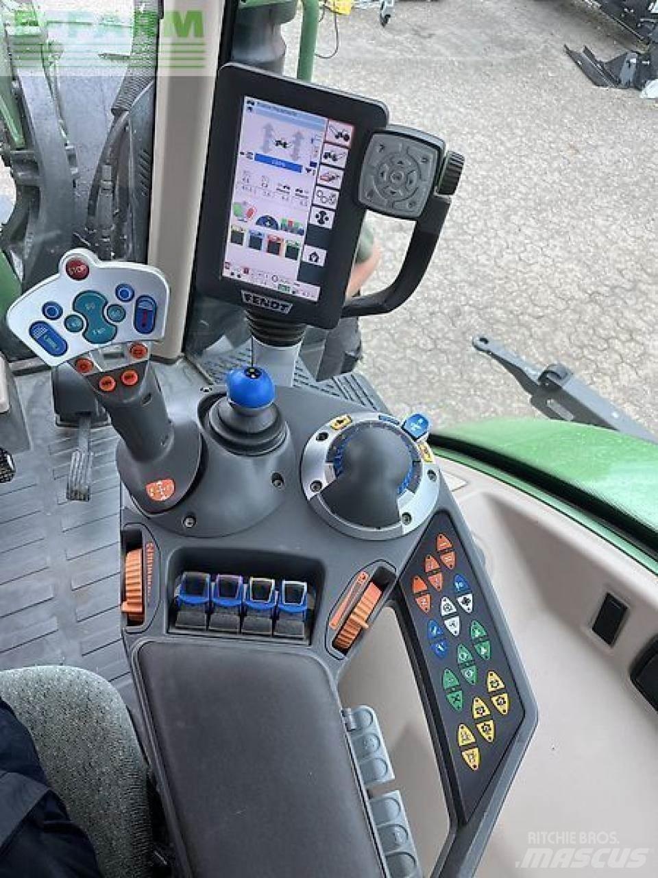 Fendt 716 vario s4 Traktori