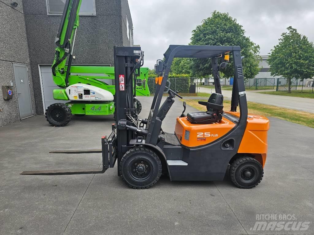 Doosan D 25 G Dizelski viljuškari