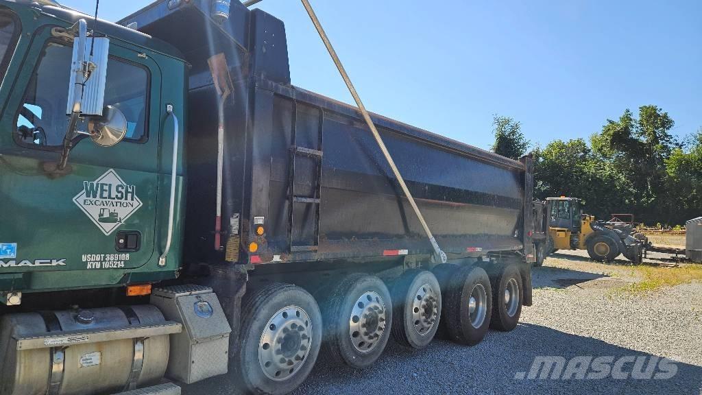 Mack CTP613 Kiperi kamioni