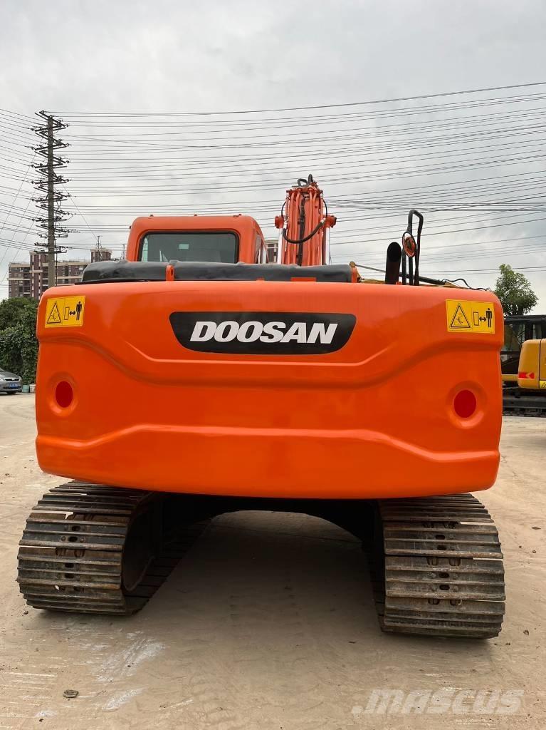 Doosan DX 140 LC Bageri guseničari
