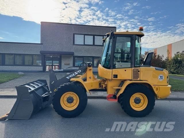 Volvo L 30 G Utovarivači na točkove