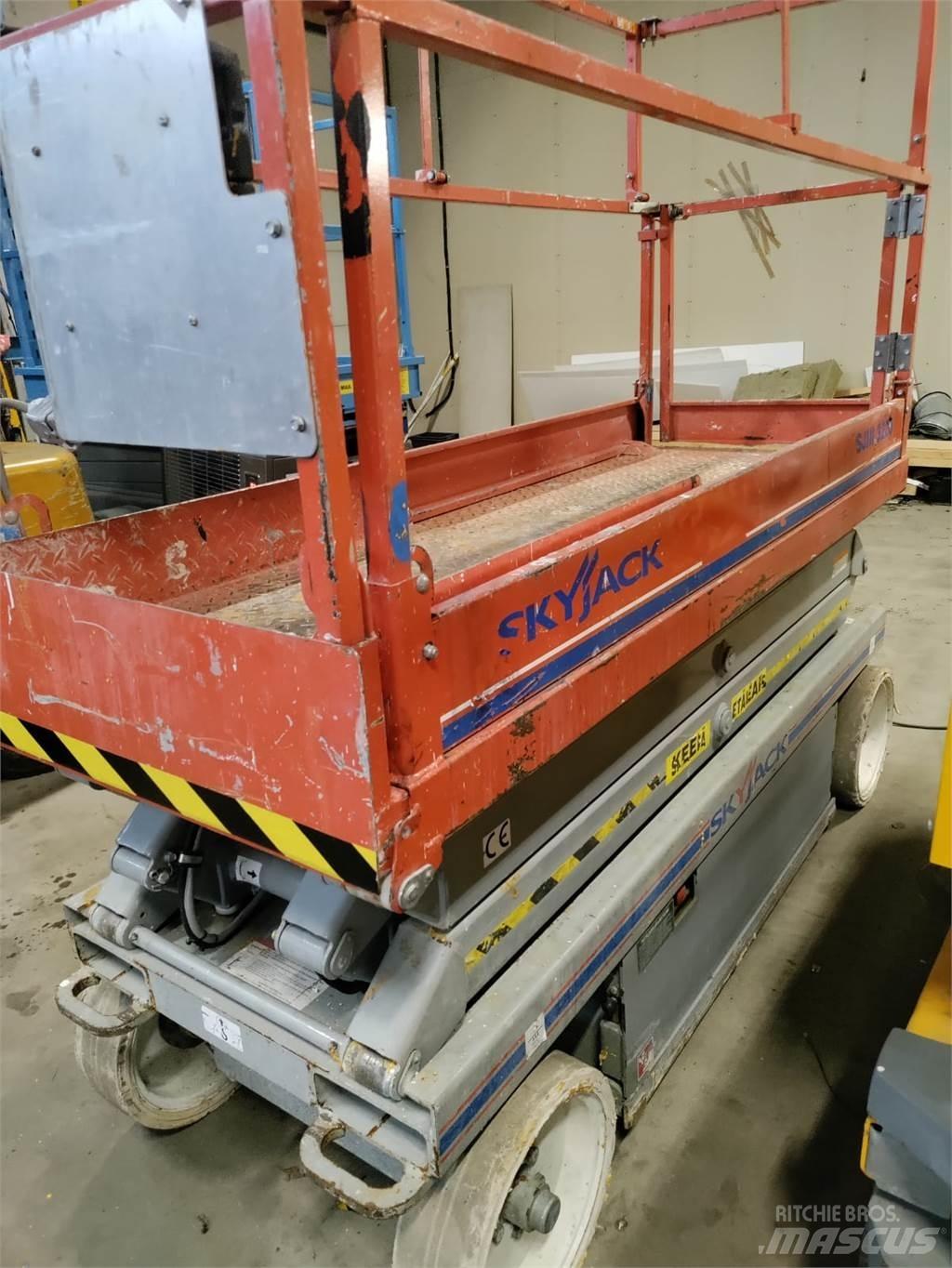 SkyJack SJ3220 Makazaste platforme