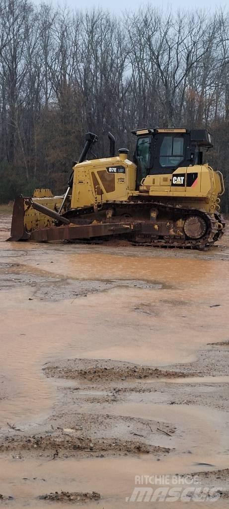 CAT D7E Buldožeri guseničari