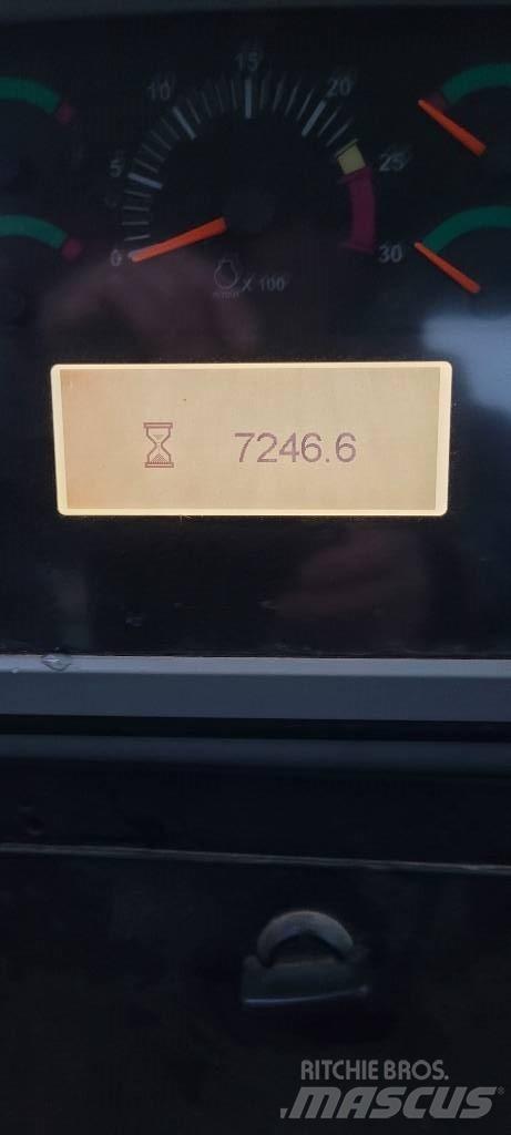 CAT D7E Buldožeri guseničari