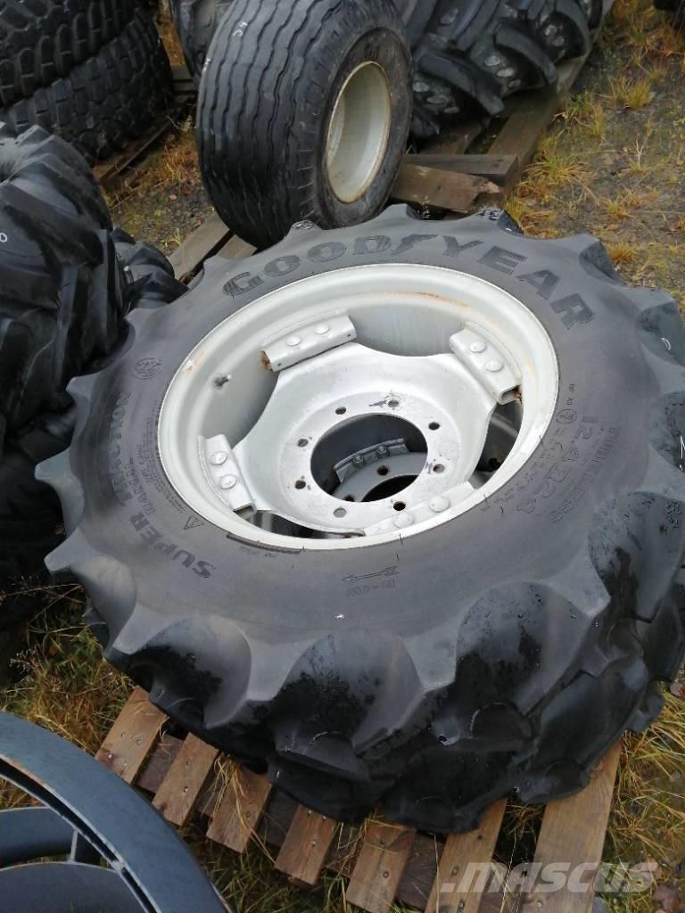 Goodyear 12,4r24 Gume, točkovi i felne