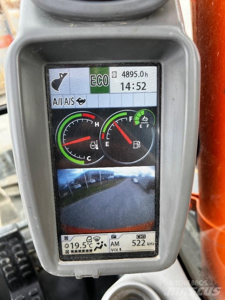 Hitachi ZX 135 US-6 Bageri guseničari