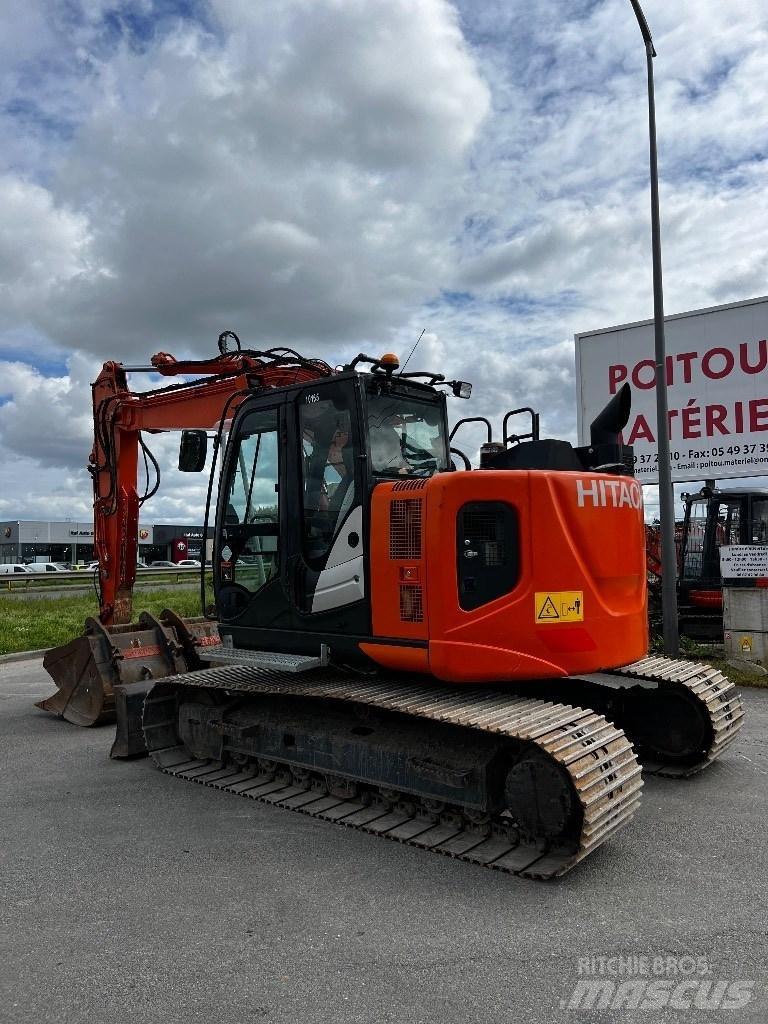 Hitachi ZX 135 US-6 Bageri guseničari