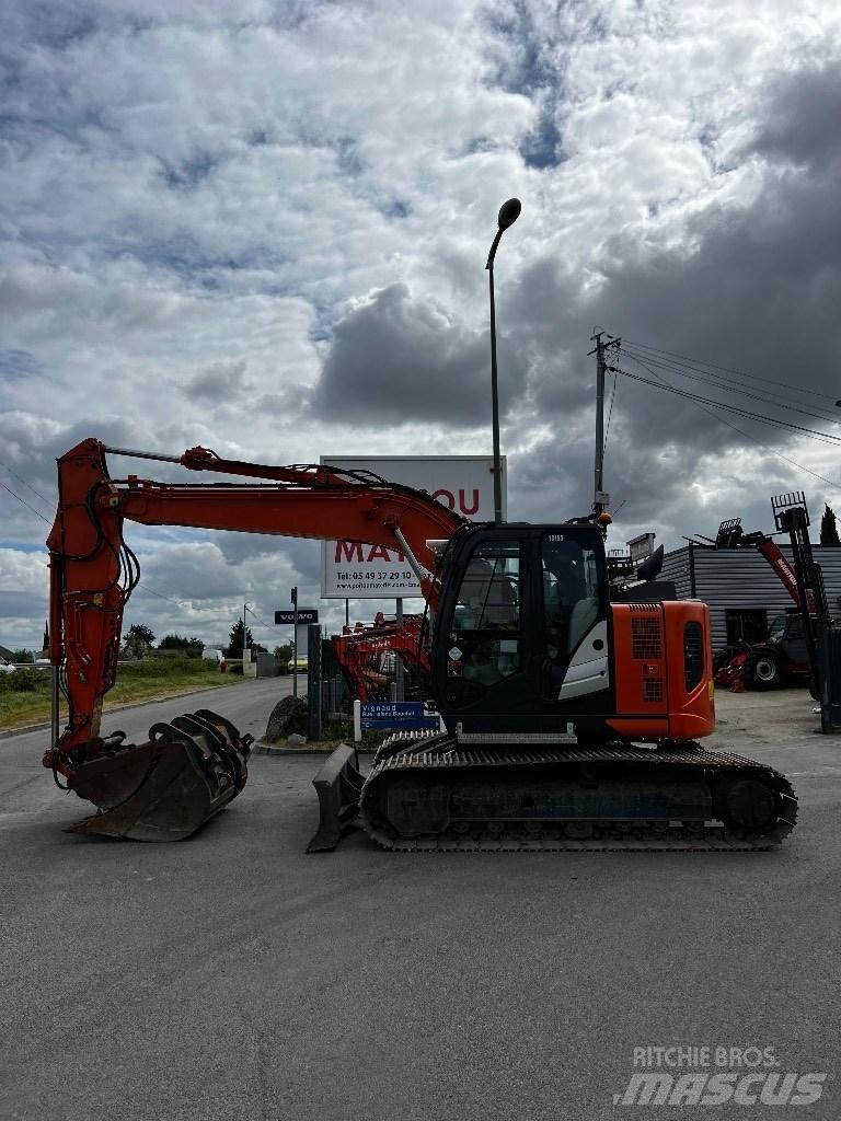 Hitachi ZX 135 US-6 Bageri guseničari
