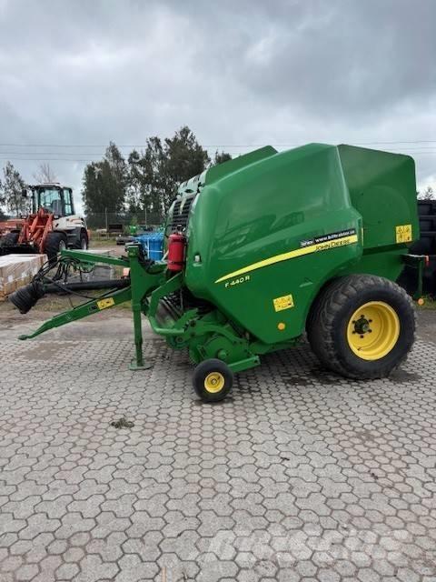 John Deere F 440 R Prese/balirke za rolo bale