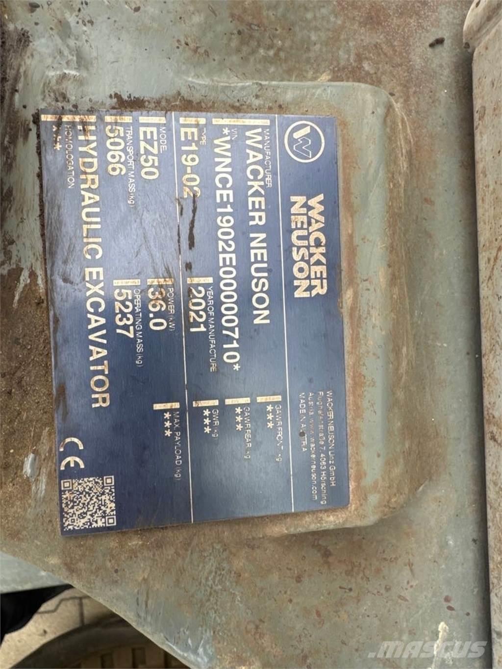 Wacker Neuson EZ50 Bageri guseničari