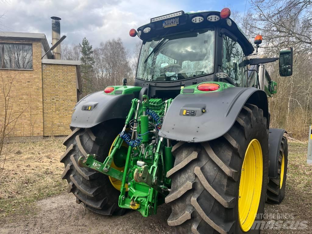 John Deere 6250 R Traktori