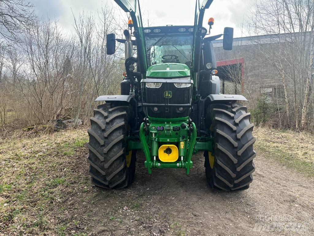 John Deere 6250 R Traktori