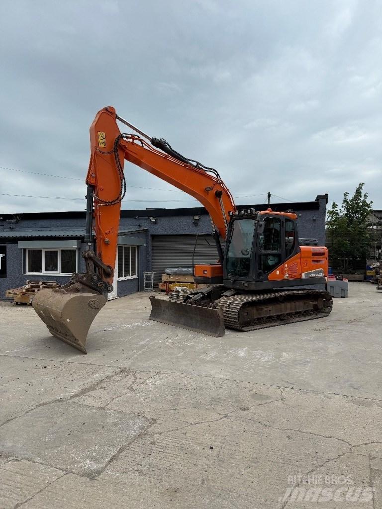 Doosan DX 140 LC Bageri guseničari