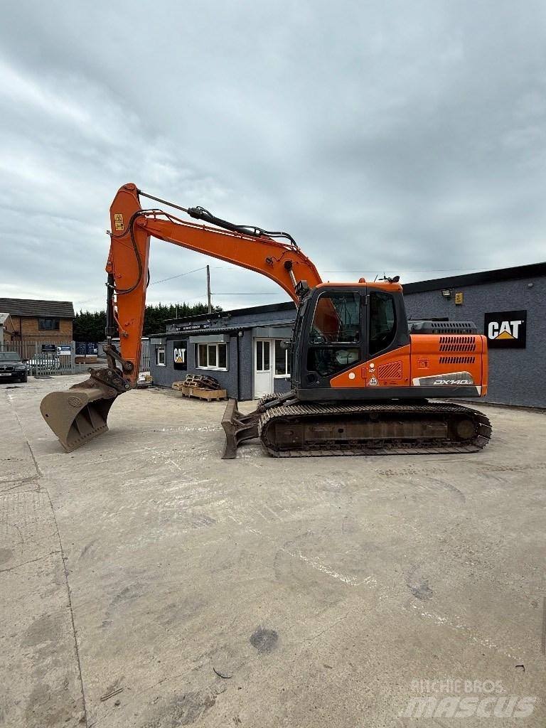 Doosan DX 140 LC Bageri guseničari