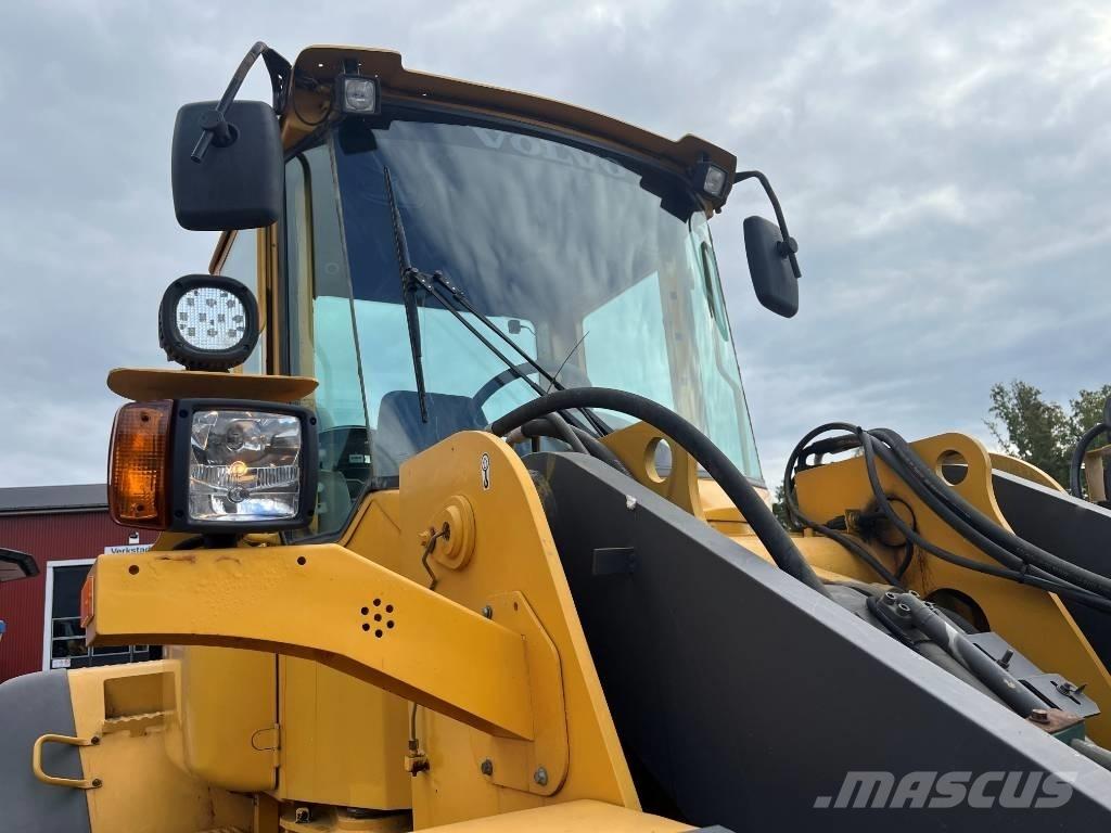 Volvo L 120 E Utovarivači na točkove