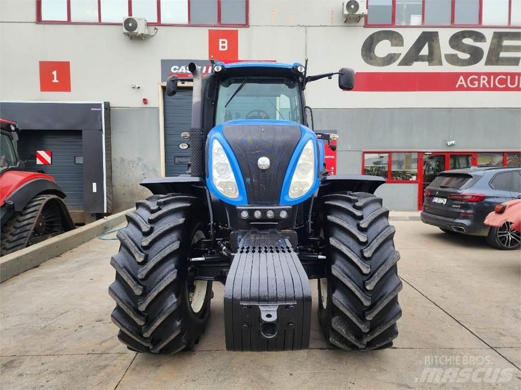 New Holland T8.300 Traktori