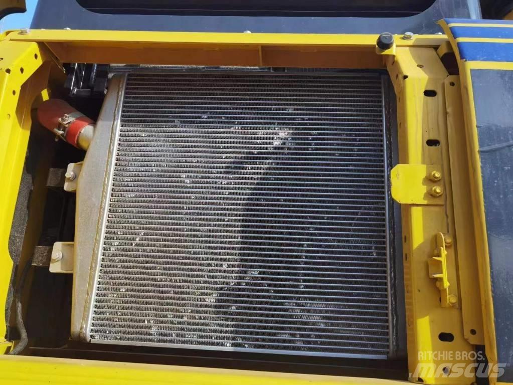 Komatsu PC 450-8 Bageri guseničari