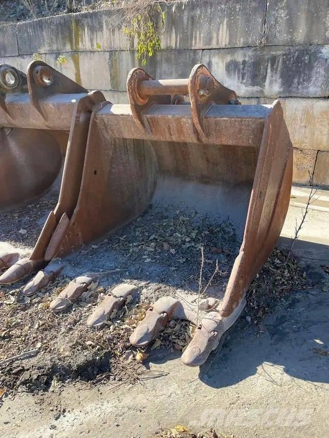 Komatsu PC 400 Bageri guseničari