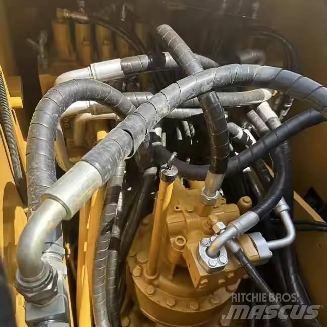 CAT CAT320D Bageri guseničari