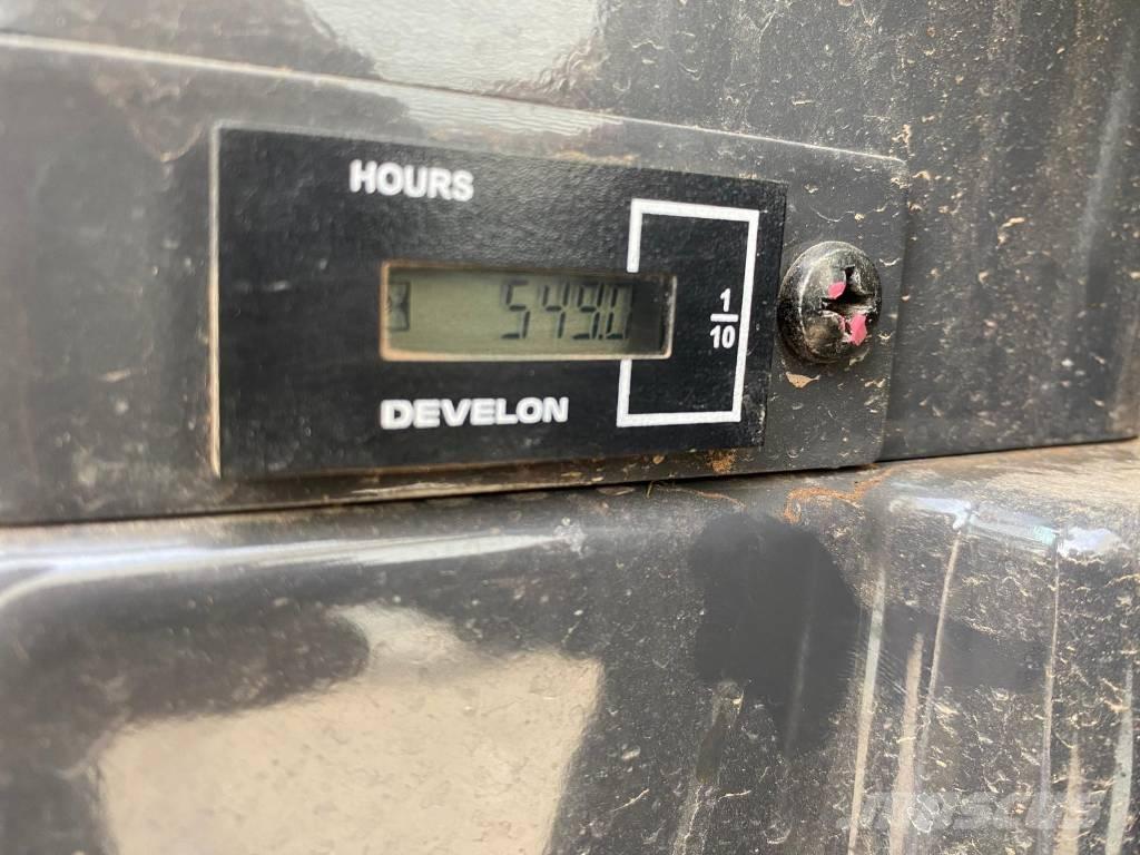 Develon DX 27 Z-7 Mini bageri < 7t