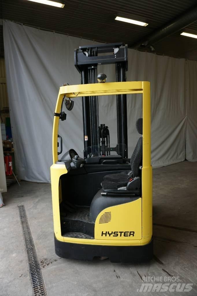 Hyster R1.4 Viljuškari sa pomičnim stupom