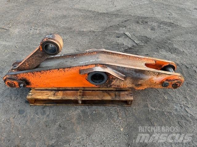 Daewoo Mega 400 V Kašike / Korpe