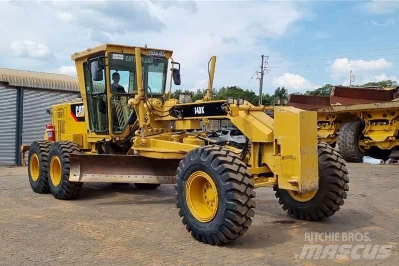 CAT  140K Grejderi