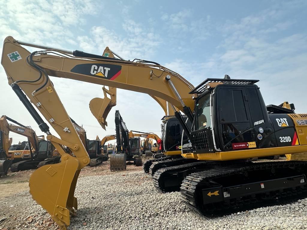 CAT 320D2 Bageri guseničari