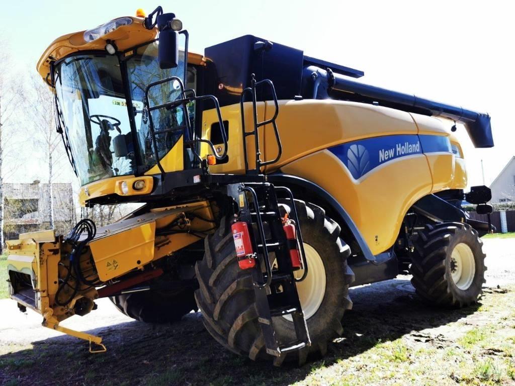 New Holland CX 8090 Kombajni