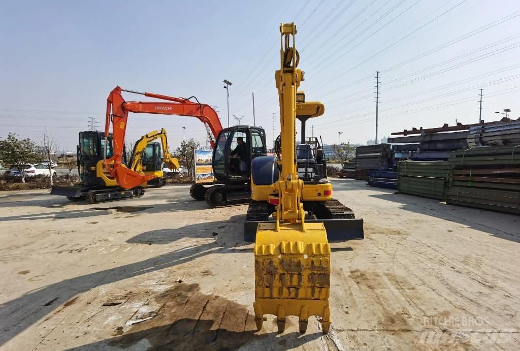 Komatsu PC 40 MR Mini bageri < 7t
