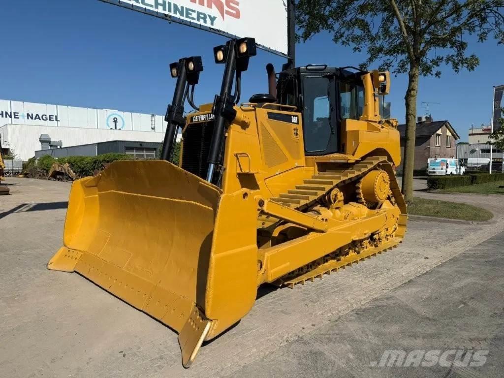 CAT D8T (D8R) Buldožeri guseničari