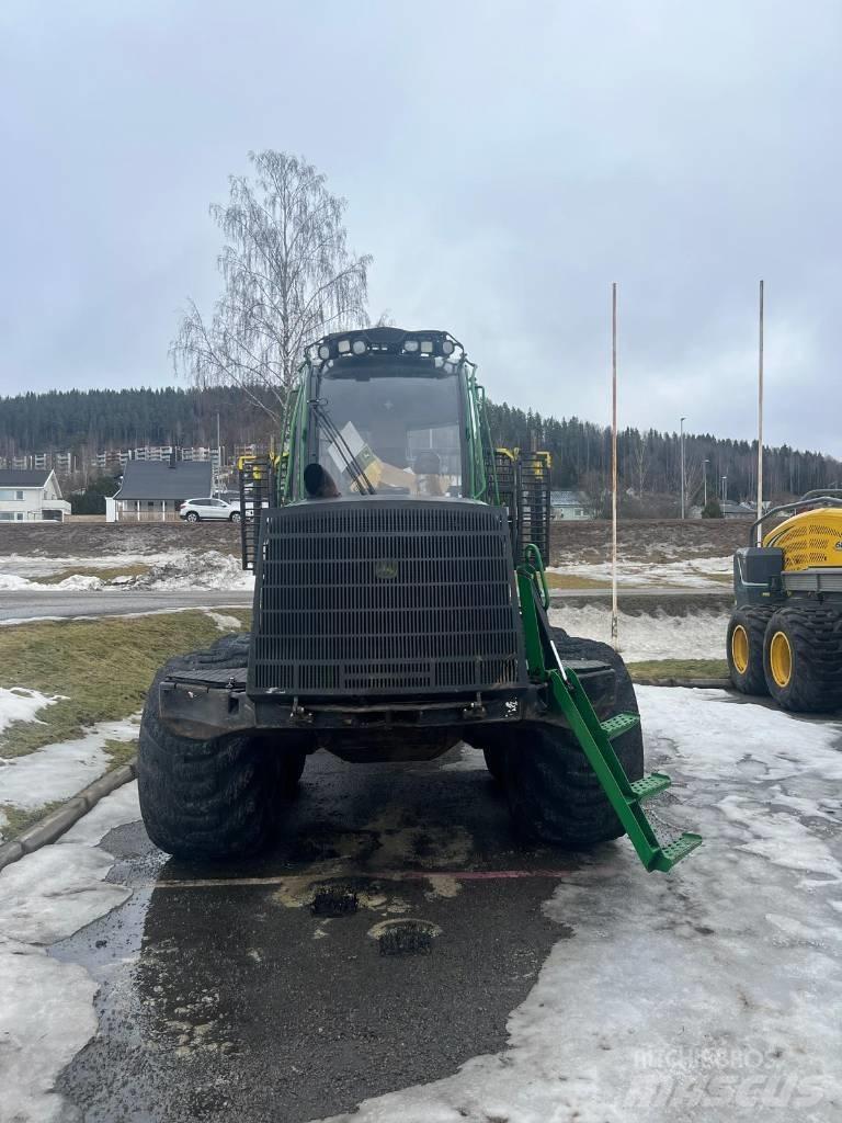 John Deere 1210 E Forvarderi