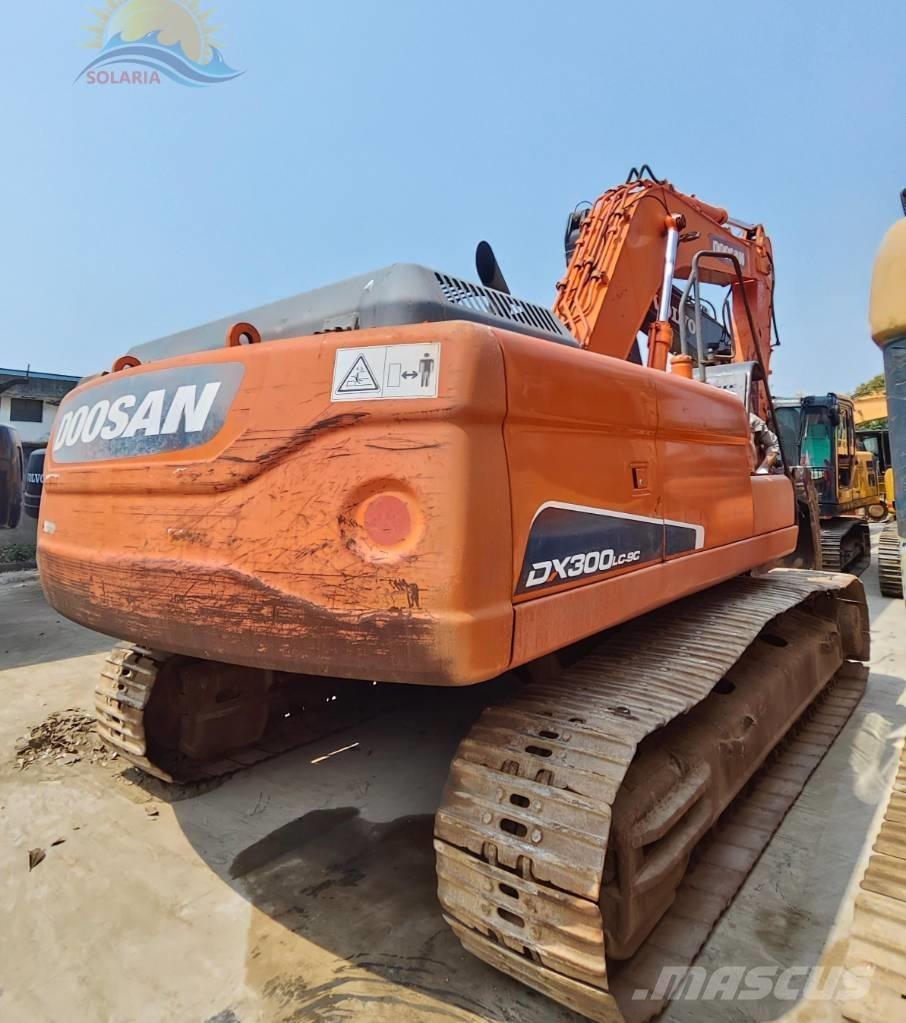 Doosan DX 300 LC Bageri guseničari