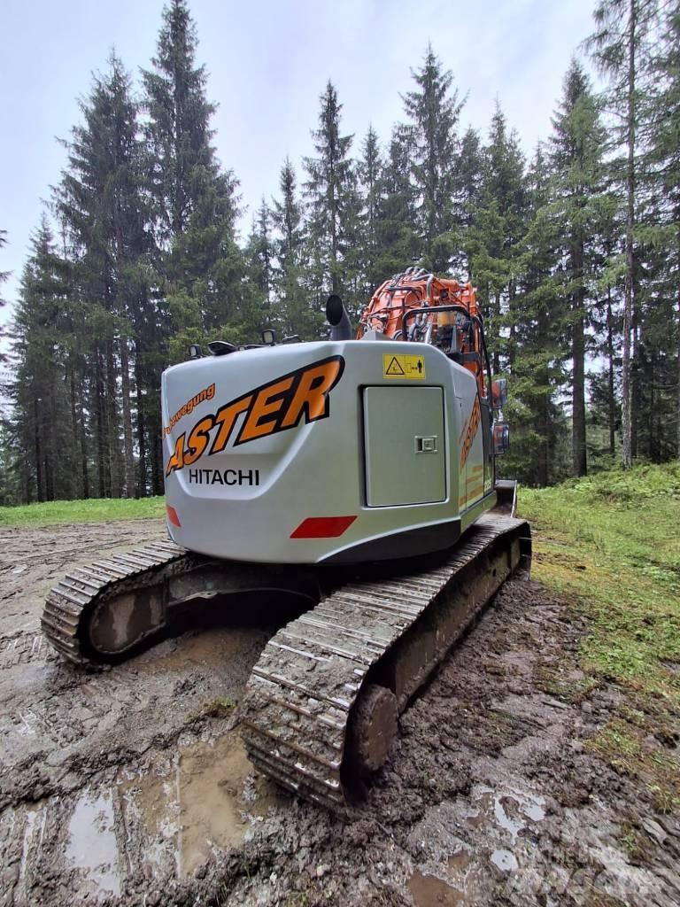 Hitachi ZX 225 US LC Bageri guseničari