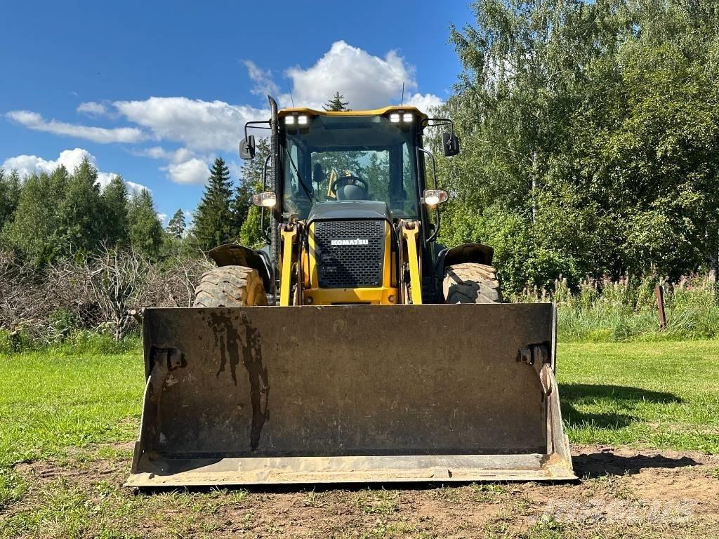Komatsu WB 97 S-8 Rovokopači