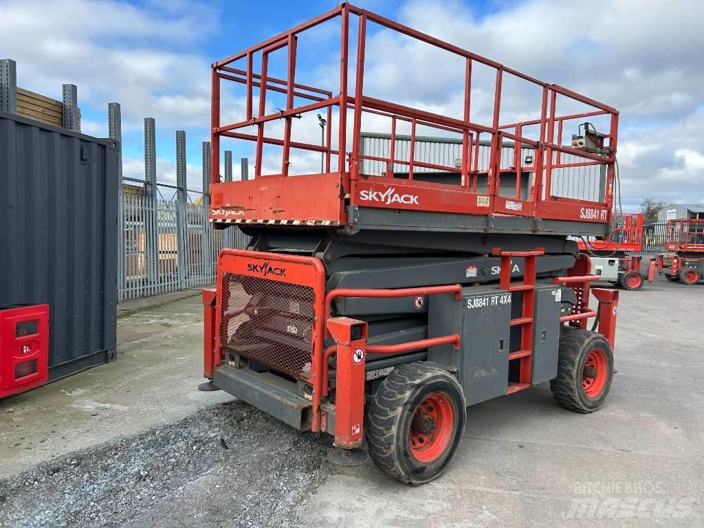 SkyJack SJ 8841 RT Makazaste platforme