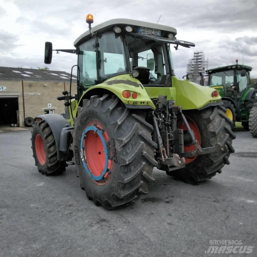 CLAAS 640 ARION Traktori