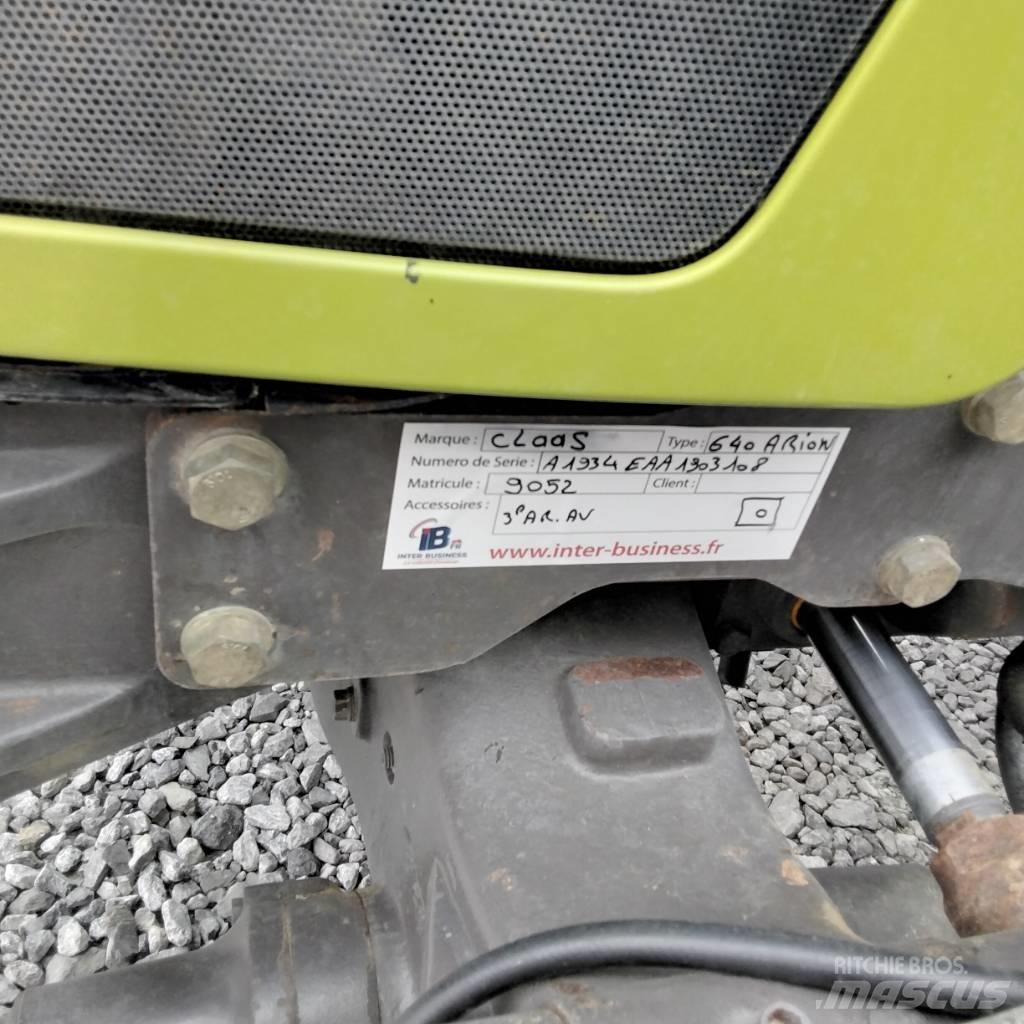 CLAAS 640 ARION Traktori