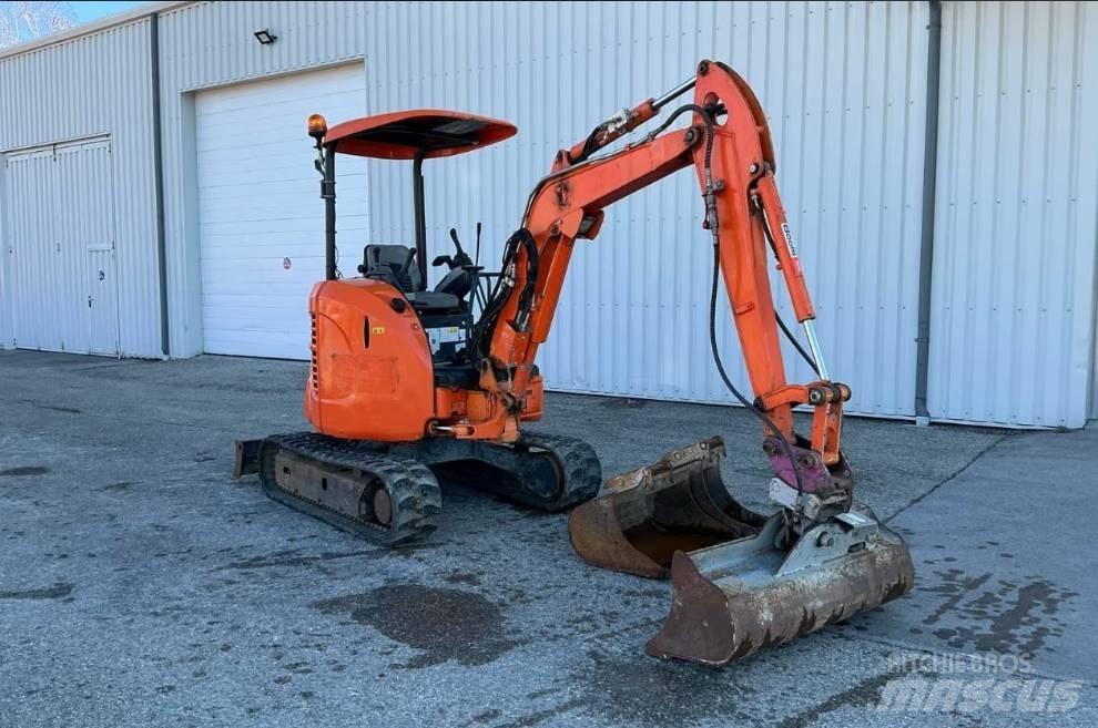 Komatsu PC 26 MR Mini bageri < 7t