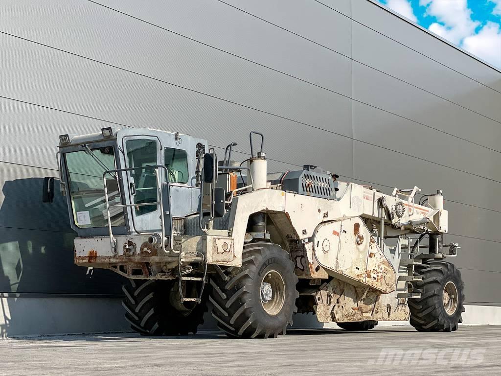 Wirtgen WR 2400 Mašine za reciklažu asfalta