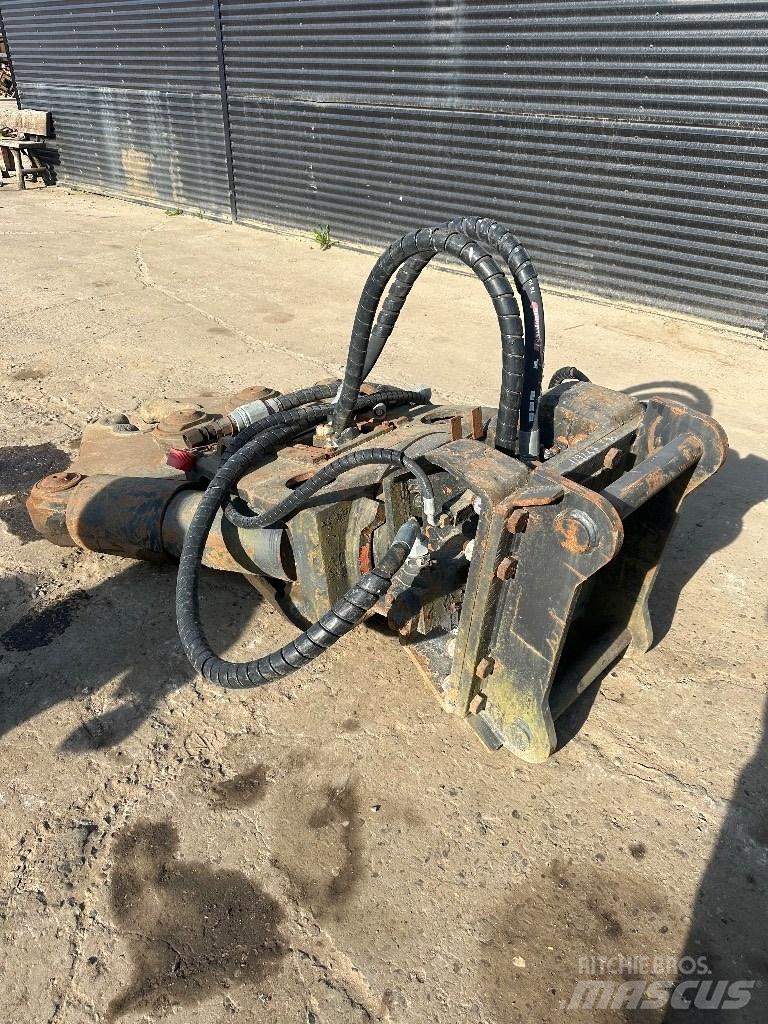 VTN Betonsaks Bageri guseničari