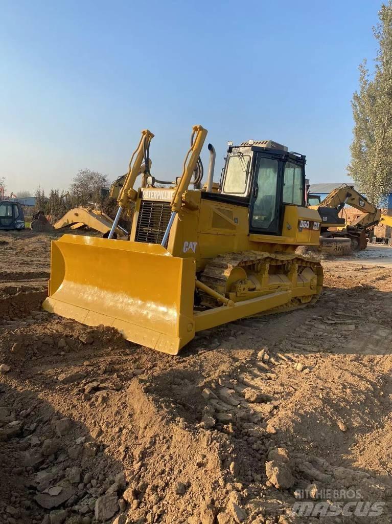 CAT D 6 G Buldožeri guseničari