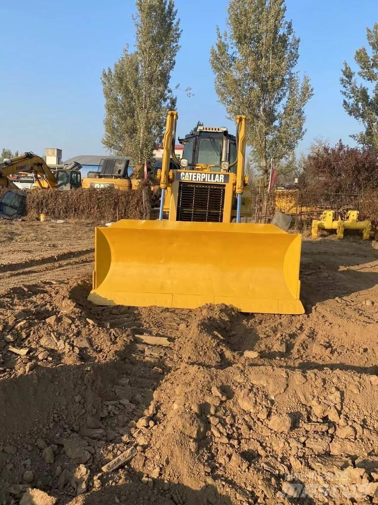 CAT D 6 G Buldožeri guseničari