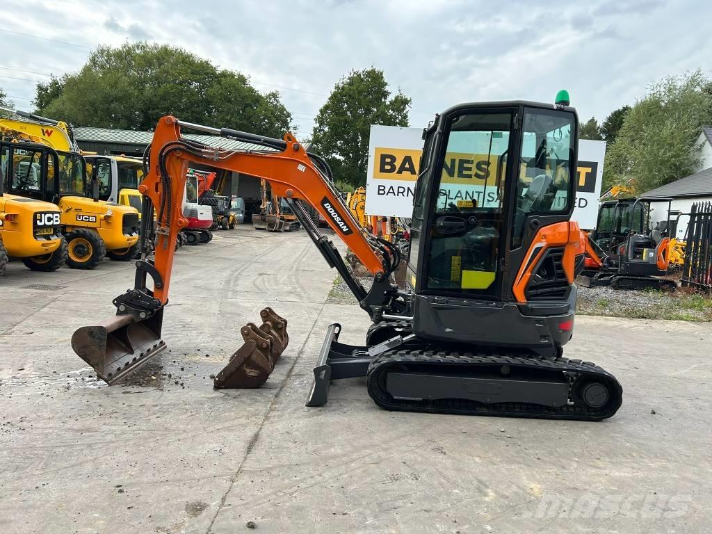 Doosan DX 27 Z Mini bageri < 7t